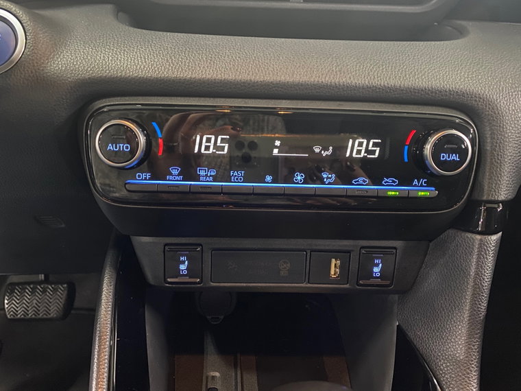 Vehicle Image 21