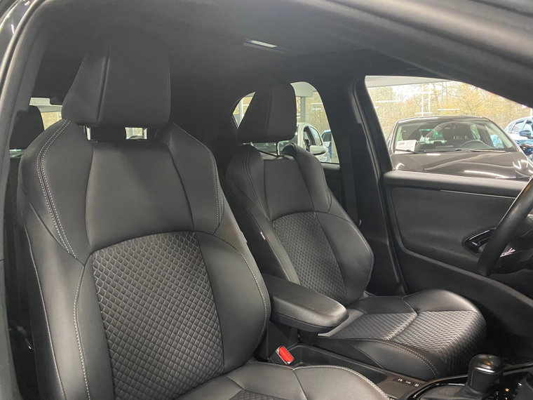 Vehicle Image 30