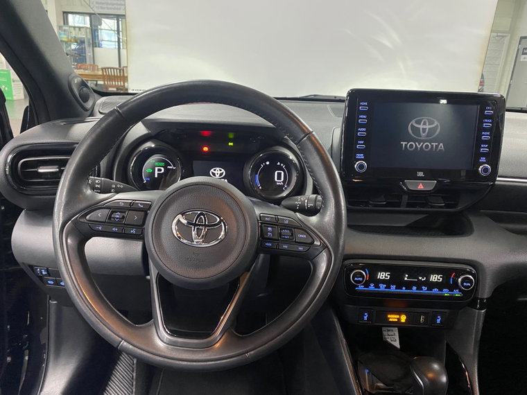 Vehicle Image 11
