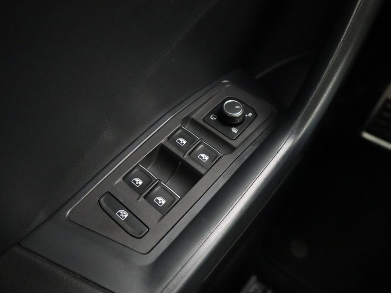 Vehicle Image 42