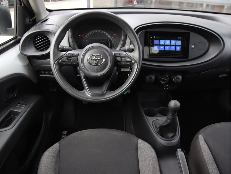 Vehicle Image 15