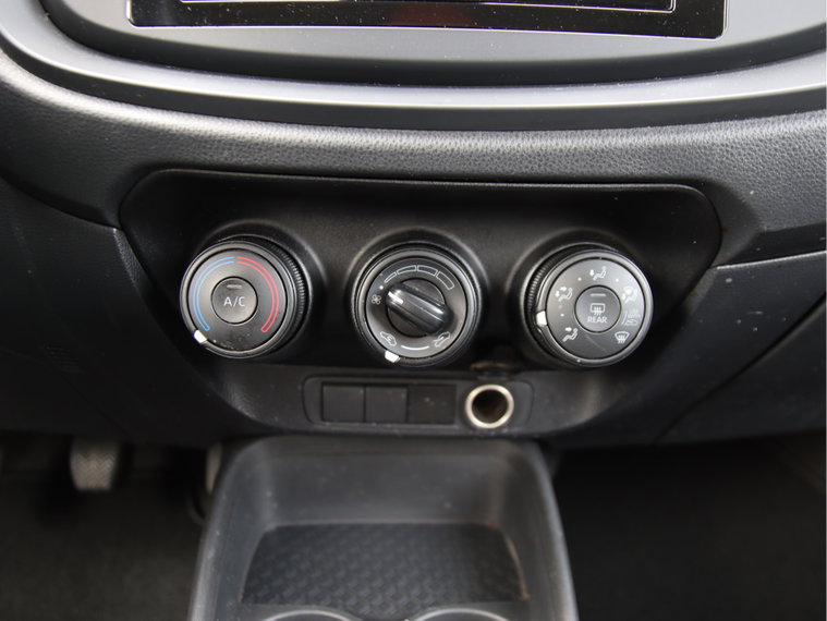 Vehicle Image 24