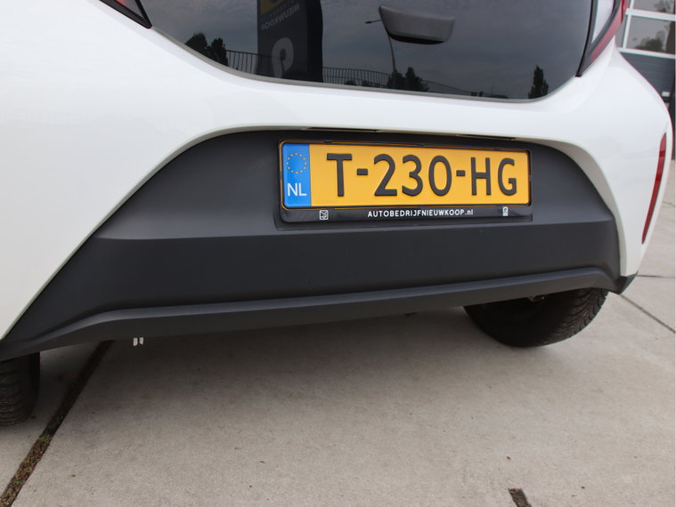 Vehicle Image 33