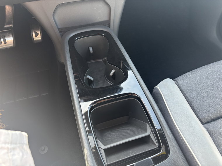 Vehicle Image 26
