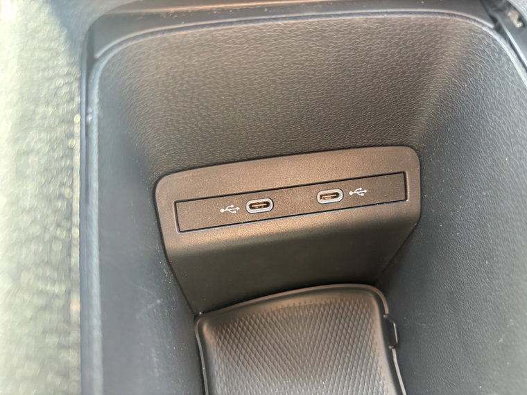 Vehicle Image 28
