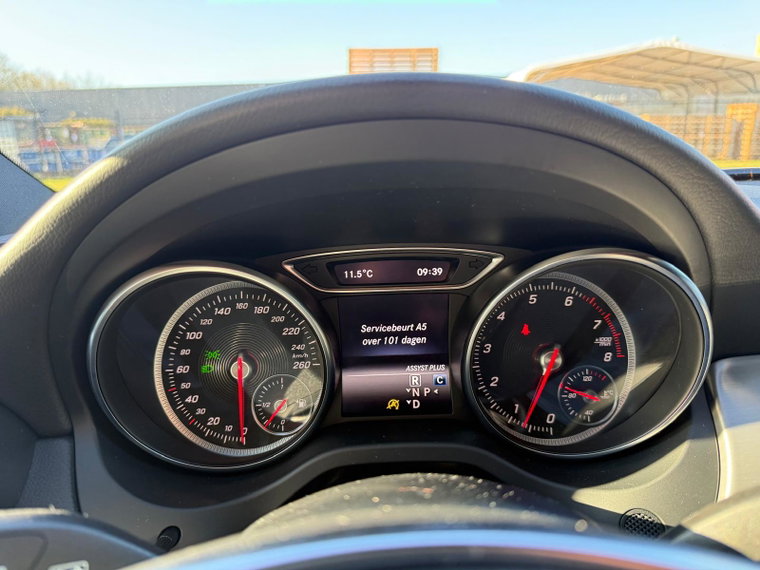 Vehicle Image 38