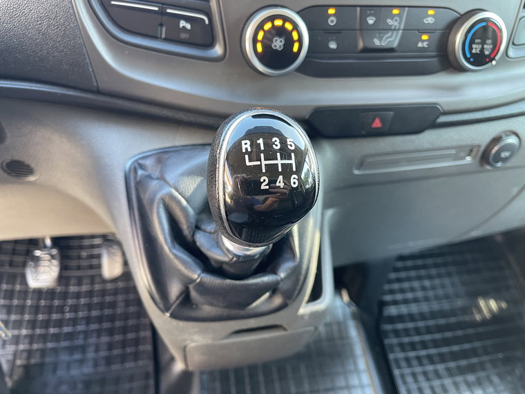 Vehicle Image 24