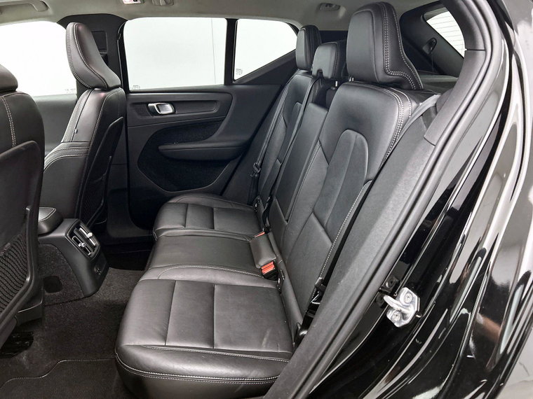 Vehicle Image 37