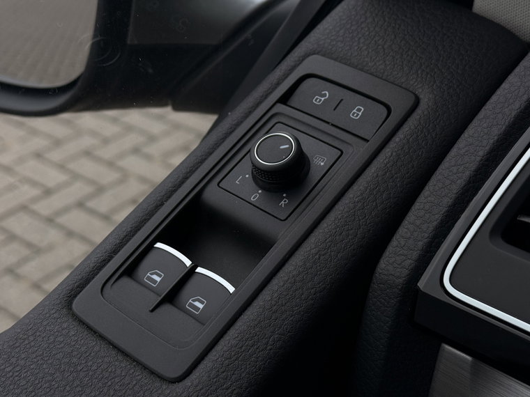 Vehicle Image 39