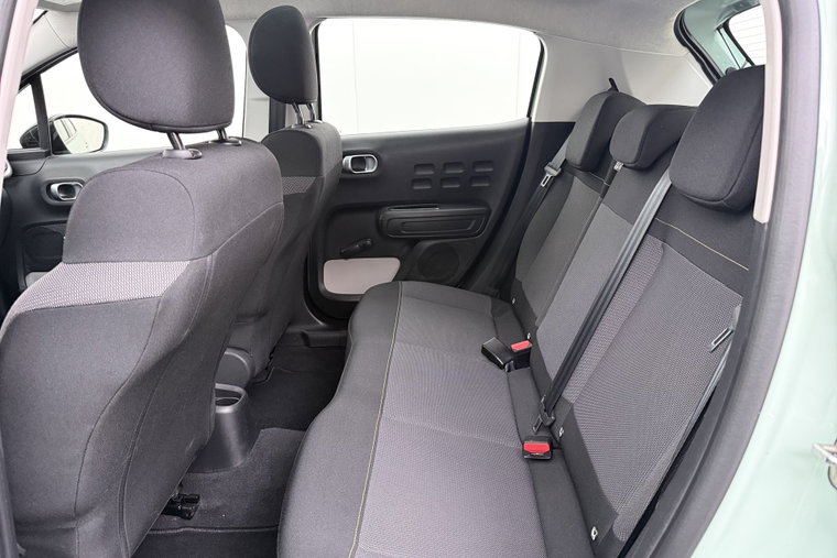 Vehicle Image 12
