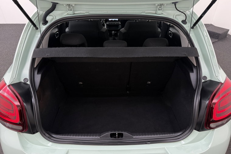 Vehicle Image 13