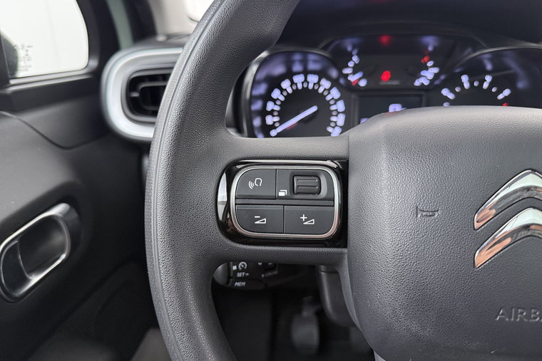 Vehicle Image 18