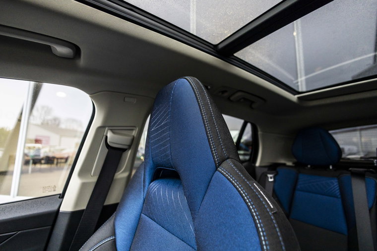 Vehicle Image 12