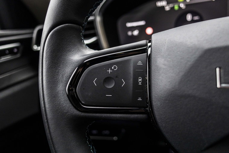 Vehicle Image 35