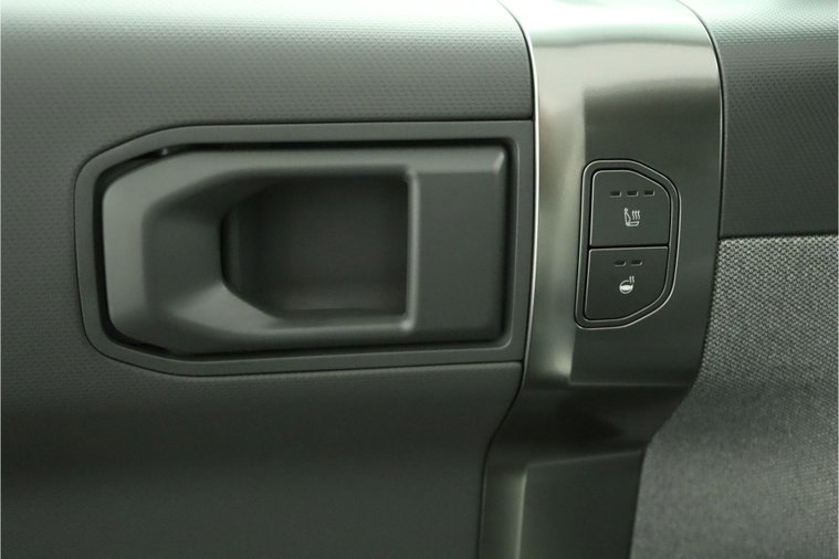 Vehicle Image 40