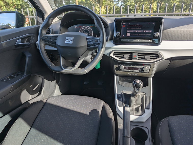 Vehicle Image 11
