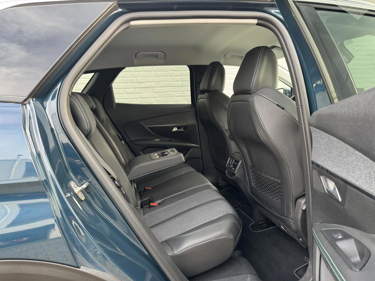 Vehicle Image 37