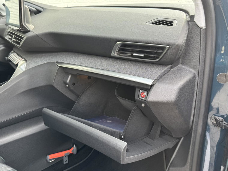 Vehicle Image 38