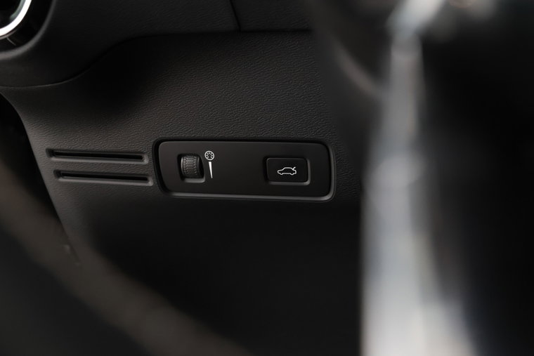 Vehicle Image 38