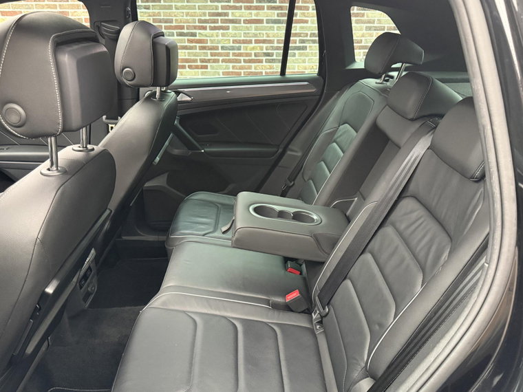 Vehicle Image 32