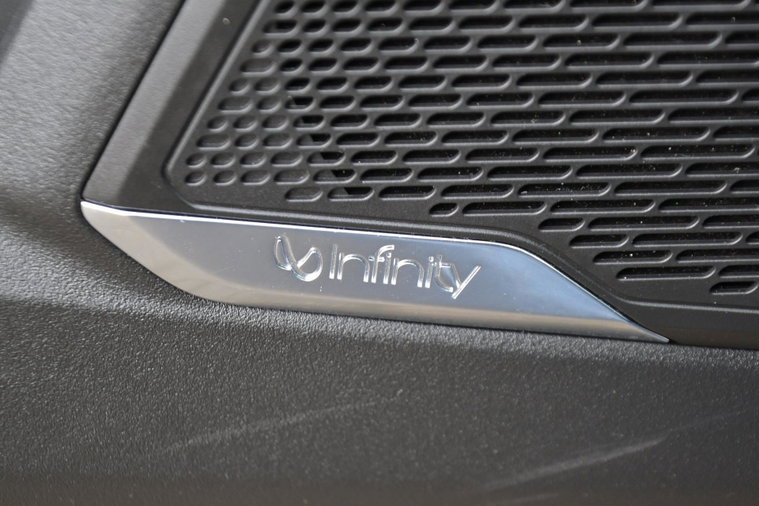Vehicle Image 23