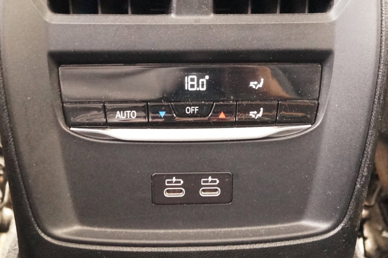 Vehicle Image 27