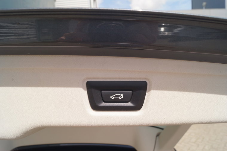 Vehicle Image 28