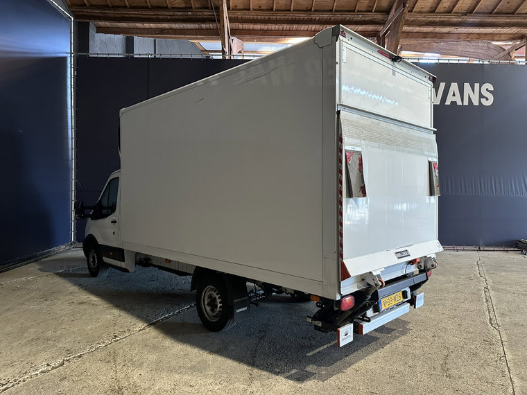Vehicle Image 10