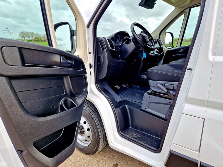 Vehicle Image 17