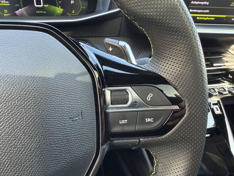 Vehicle Image 24