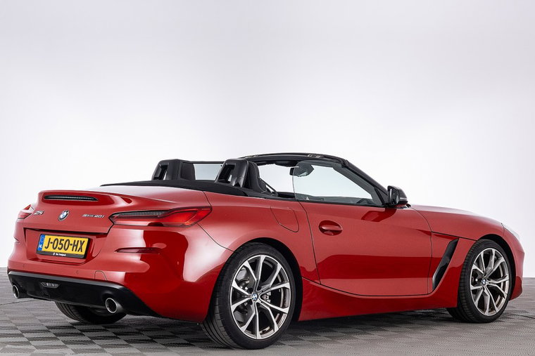 Vehicle Image 33