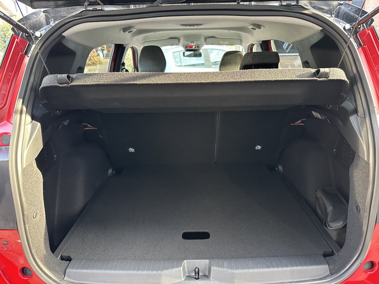 Vehicle Image 25