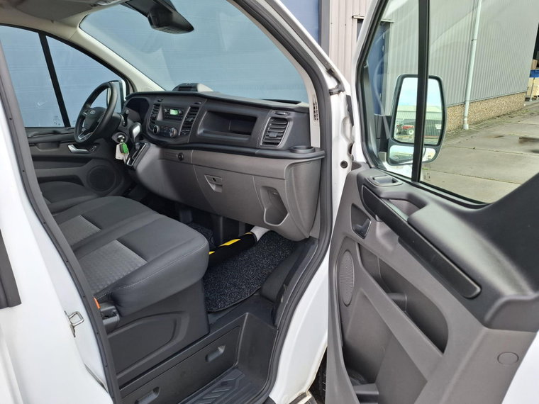 Vehicle Image 33