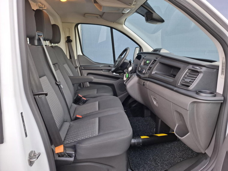 Vehicle Image 35