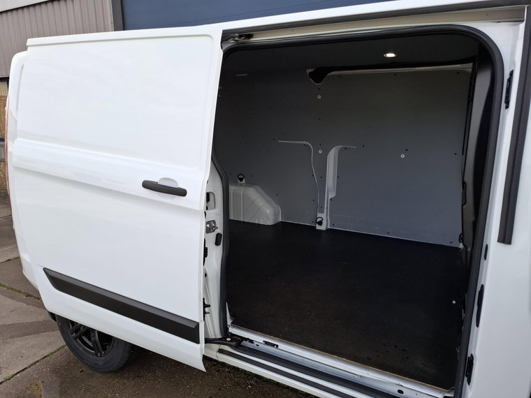 Vehicle Image 36