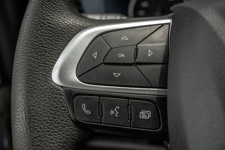 Vehicle Image 16