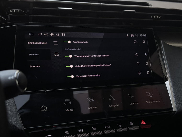 Vehicle Image 40