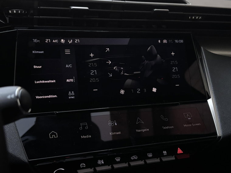 Vehicle Image 42