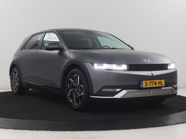 Vehicle Image 46