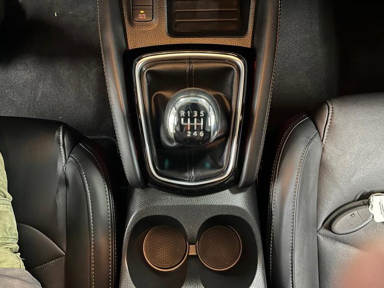 Vehicle Image 32
