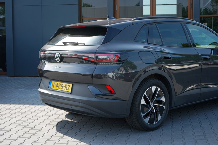 Vehicle Image 11