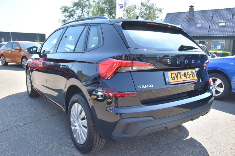 Vehicle Image 15
