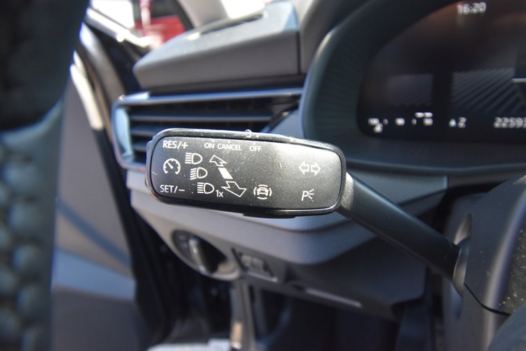 Vehicle Image 37
