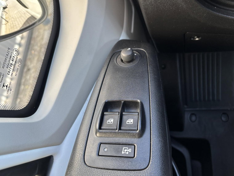 Vehicle Image 24
