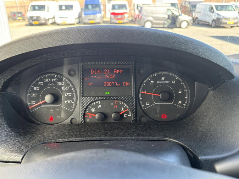 Vehicle Image 28