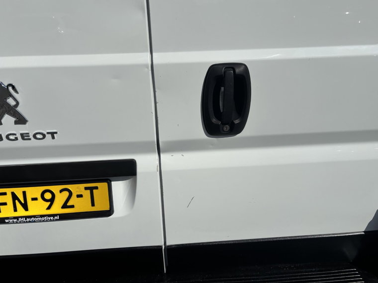 Vehicle Image 37