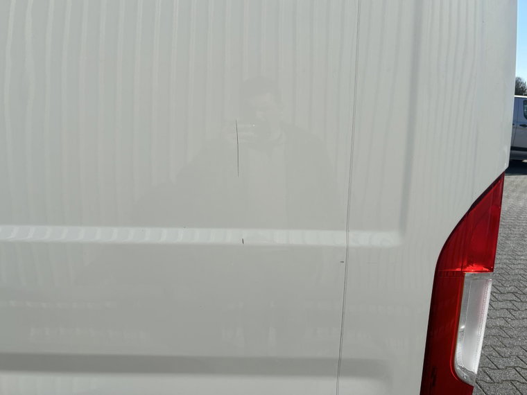 Vehicle Image 38