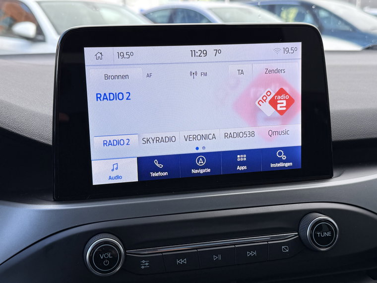 Vehicle Image 13