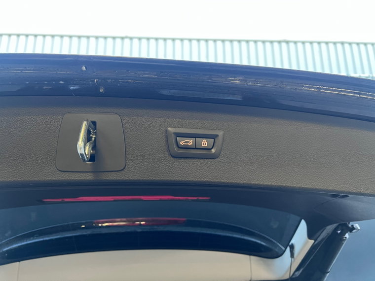 Vehicle Image 26