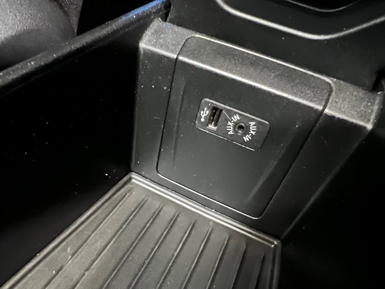 Vehicle Image 38